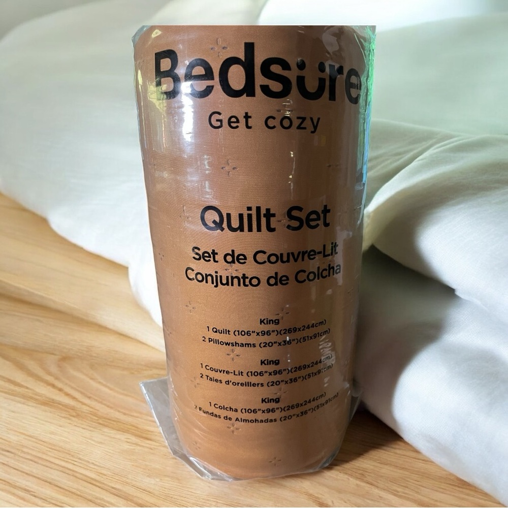 CO Luxurious orange Quilt Set